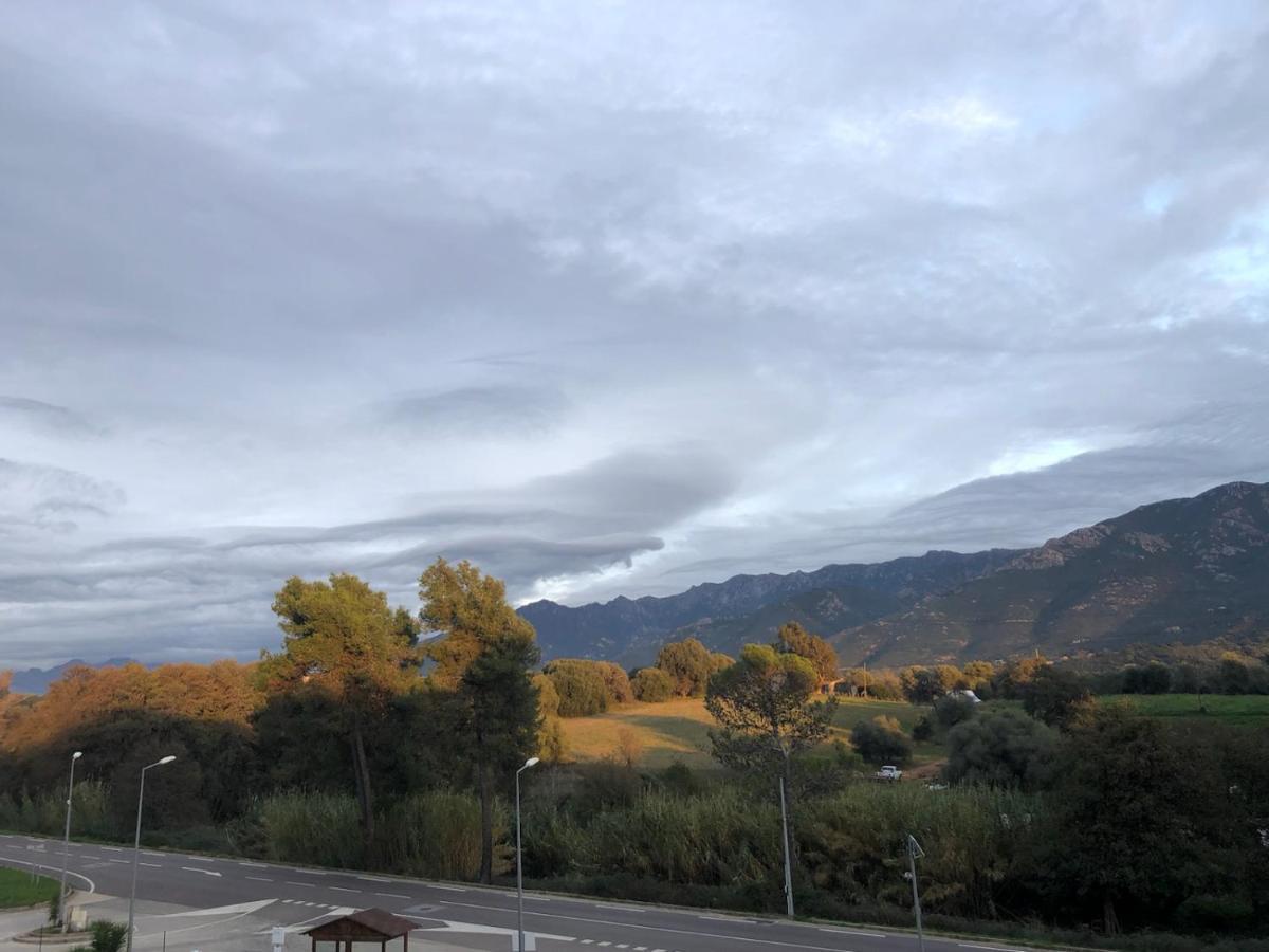 Superbe Appartement Vue Montagne Proximites Grandes Surfaces Poggi Luaran gambar